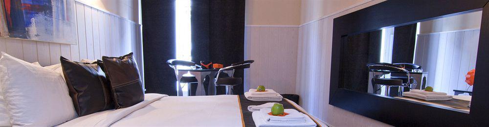 Hostal Oxum Madrid Esterno foto